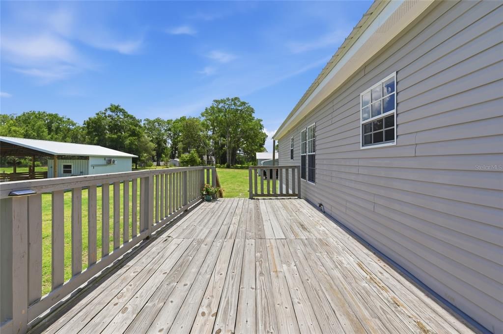 For Sale: $349,000 (3 beds, 2 baths, 1800 Square Feet)