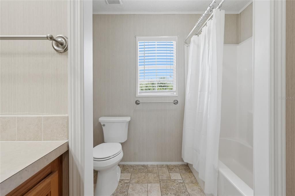 For Sale: $349,000 (3 beds, 2 baths, 1800 Square Feet)