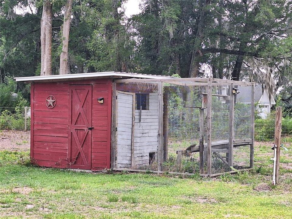 For Sale: $349,000 (3 beds, 2 baths, 1800 Square Feet)