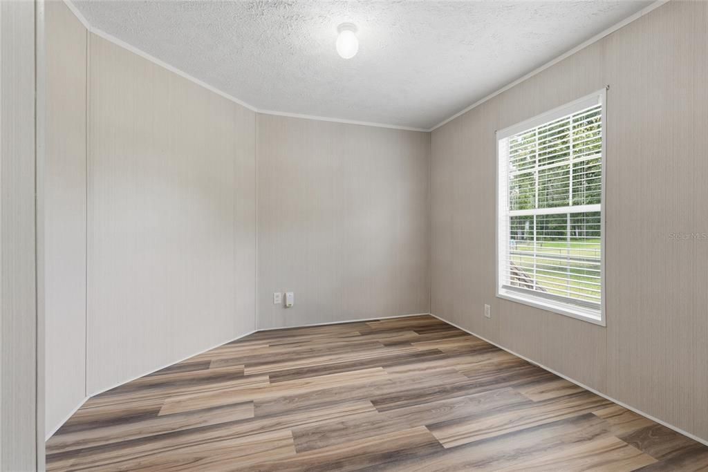 For Sale: $349,000 (3 beds, 2 baths, 1800 Square Feet)