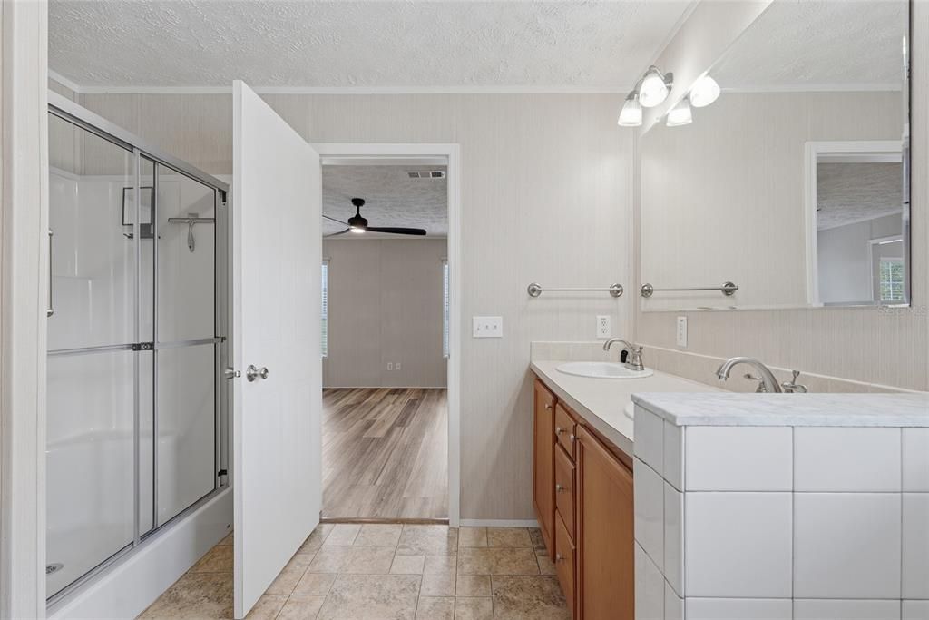For Sale: $349,000 (3 beds, 2 baths, 1800 Square Feet)
