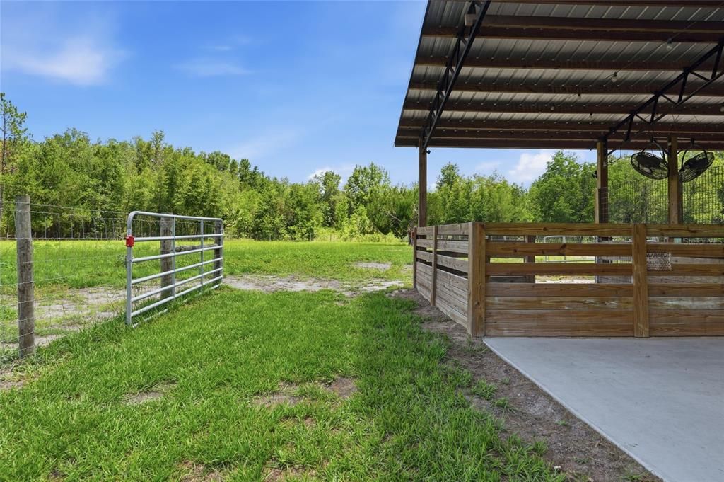 For Sale: $349,000 (3 beds, 2 baths, 1800 Square Feet)