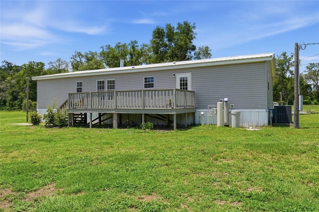 For Sale: $349,000 (3 beds, 2 baths, 1800 Square Feet)