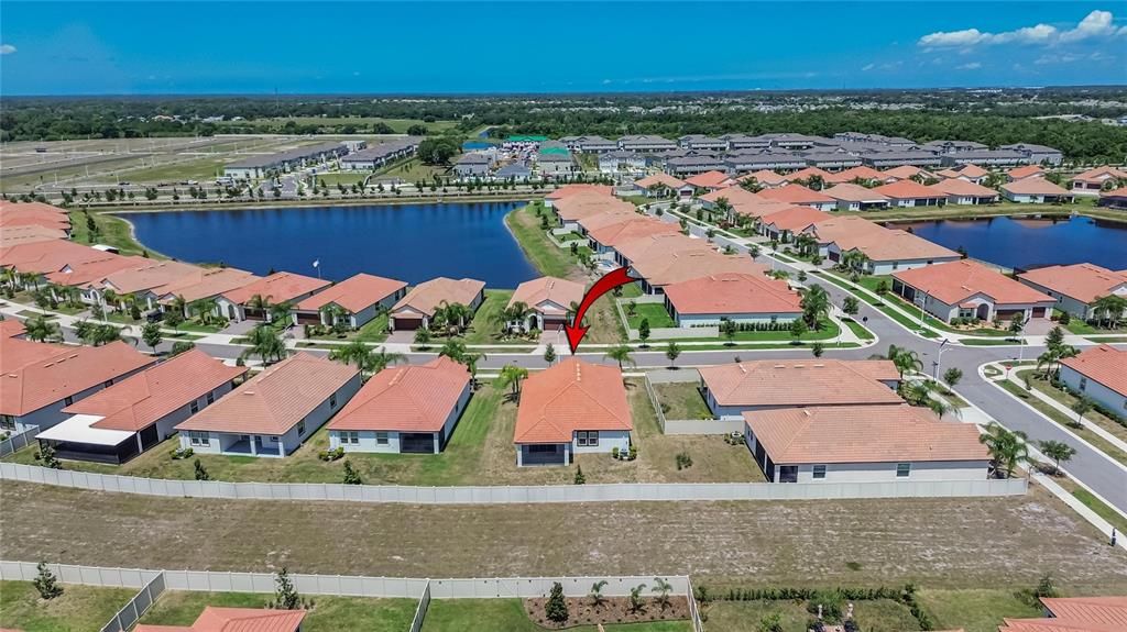 На продажу: $349,000 (2 спален, 2 ванн, 1761 Квадратных фут)