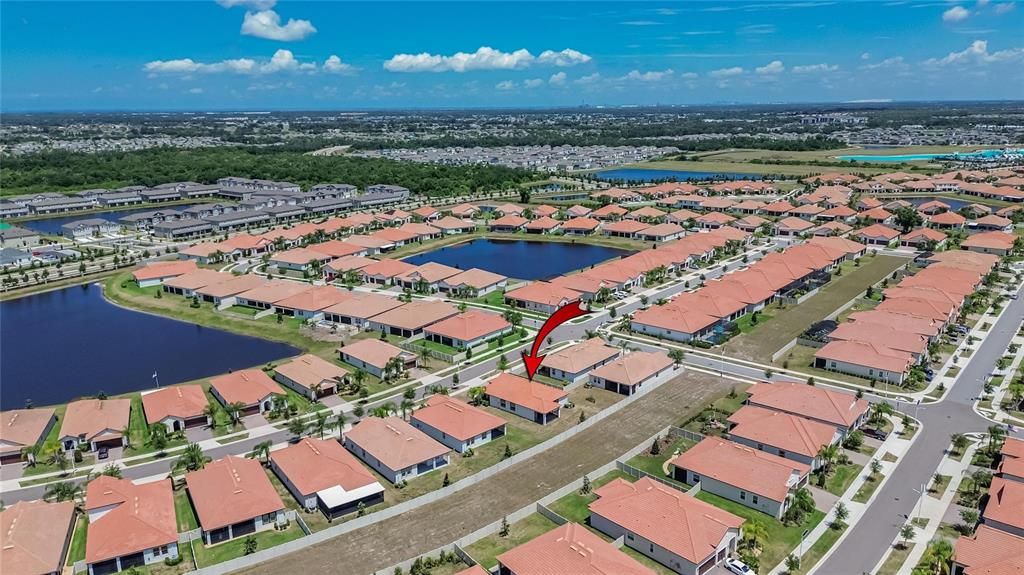 На продажу: $349,000 (2 спален, 2 ванн, 1761 Квадратных фут)