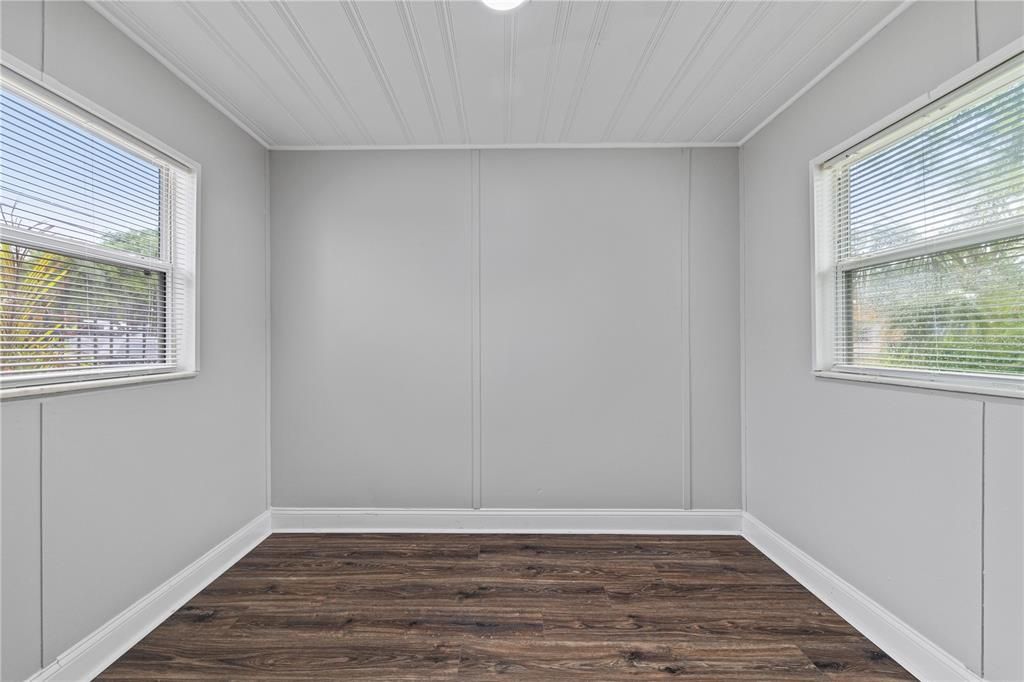 For Rent: $1,499 (1 beds, 1 baths, 635 Square Feet)