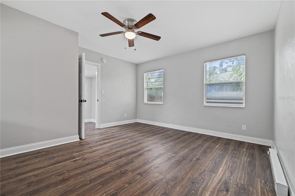 For Rent: $1,499 (1 beds, 1 baths, 635 Square Feet)