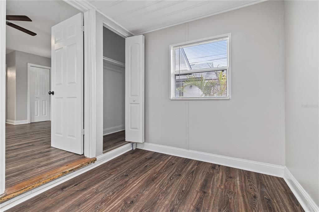 For Rent: $1,499 (1 beds, 1 baths, 635 Square Feet)