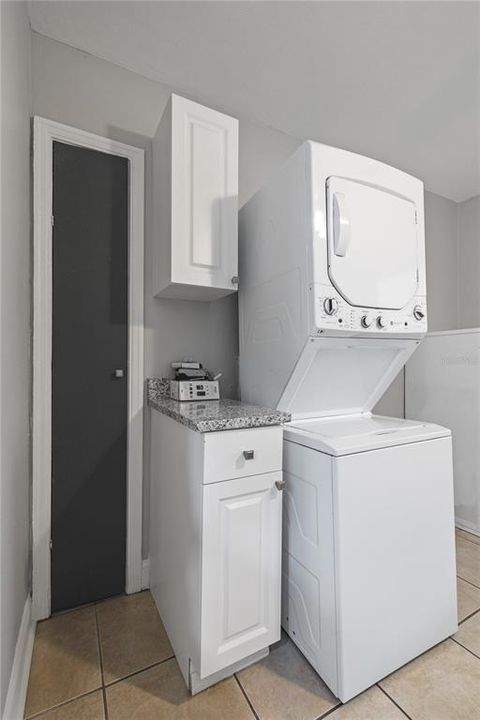 For Rent: $1,499 (1 beds, 1 baths, 635 Square Feet)