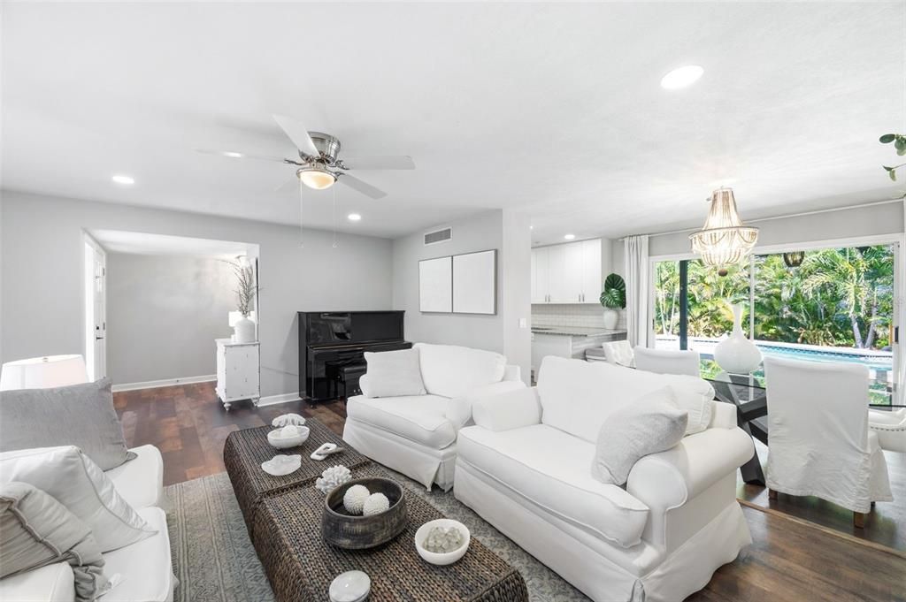 En Venta: $749,000 (3 camas, 2 baños, 1610 Pies cuadrados)