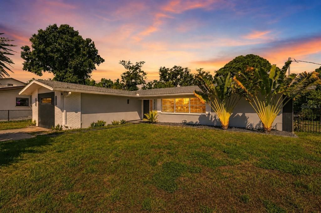 En Venta: $749,000 (3 camas, 2 baños, 1610 Pies cuadrados)