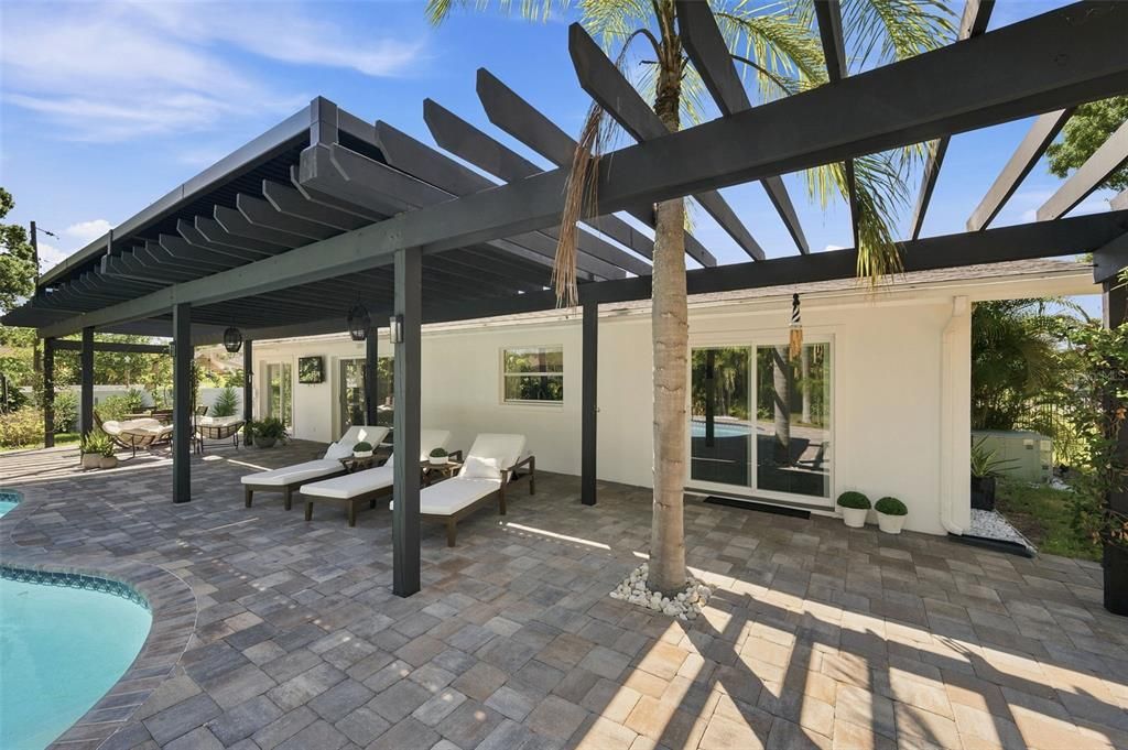 En Venta: $749,000 (3 camas, 2 baños, 1610 Pies cuadrados)