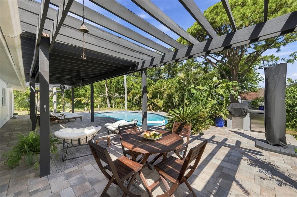 En Venta: $749,000 (3 camas, 2 baños, 1610 Pies cuadrados)