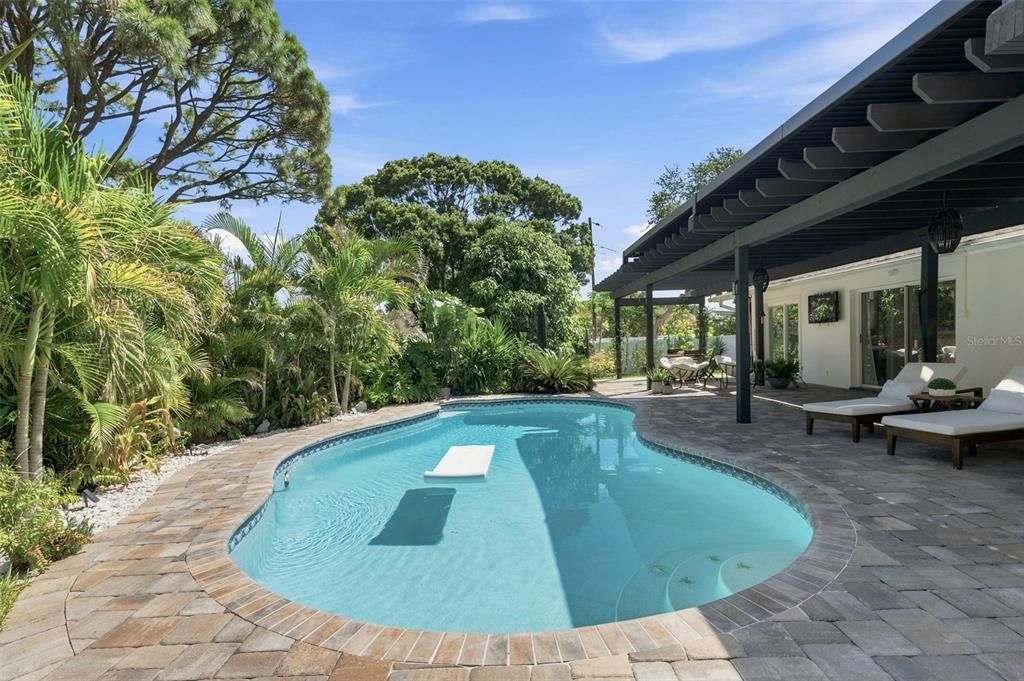 En Venta: $749,000 (3 camas, 2 baños, 1610 Pies cuadrados)