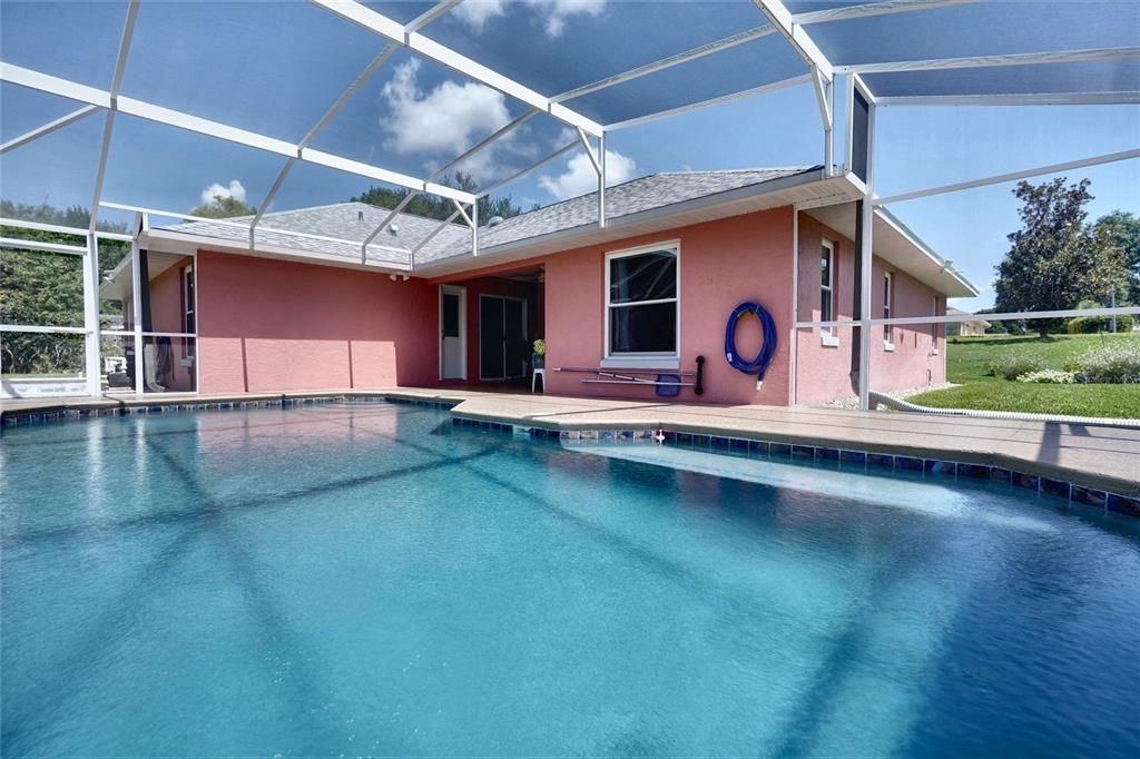 En Venta: $499,000 (4 camas, 2 baños, 1970 Pies cuadrados)