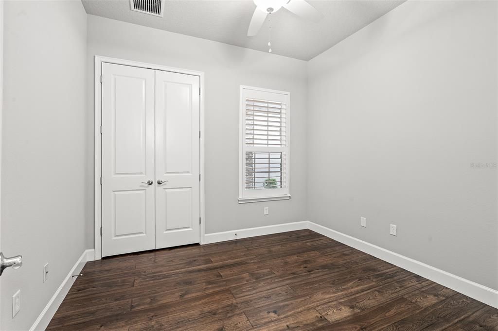 For Sale: $398,900 (3 beds, 3 baths, 2137 Square Feet)