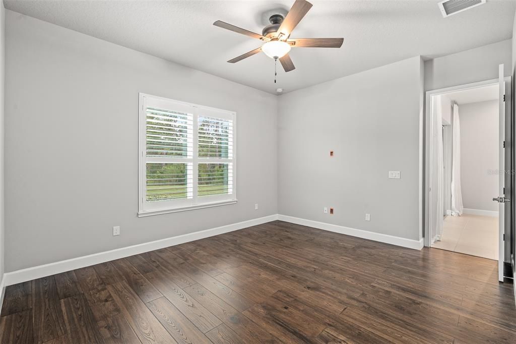 For Sale: $398,900 (3 beds, 3 baths, 2137 Square Feet)