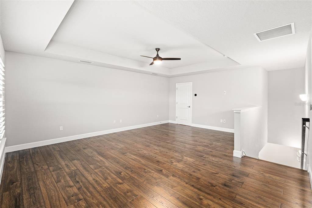 For Sale: $398,900 (3 beds, 3 baths, 2137 Square Feet)