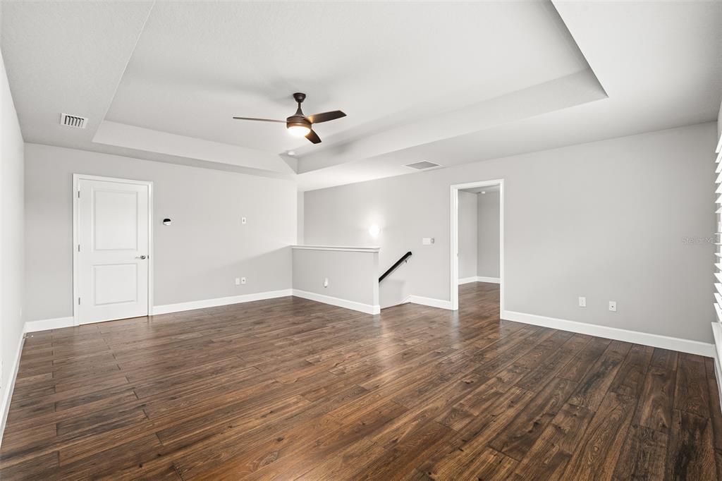 For Sale: $398,900 (3 beds, 3 baths, 2137 Square Feet)
