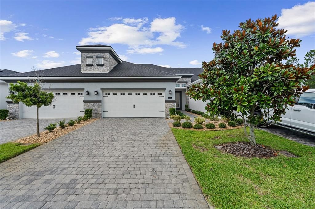 For Sale: $398,900 (3 beds, 3 baths, 2137 Square Feet)