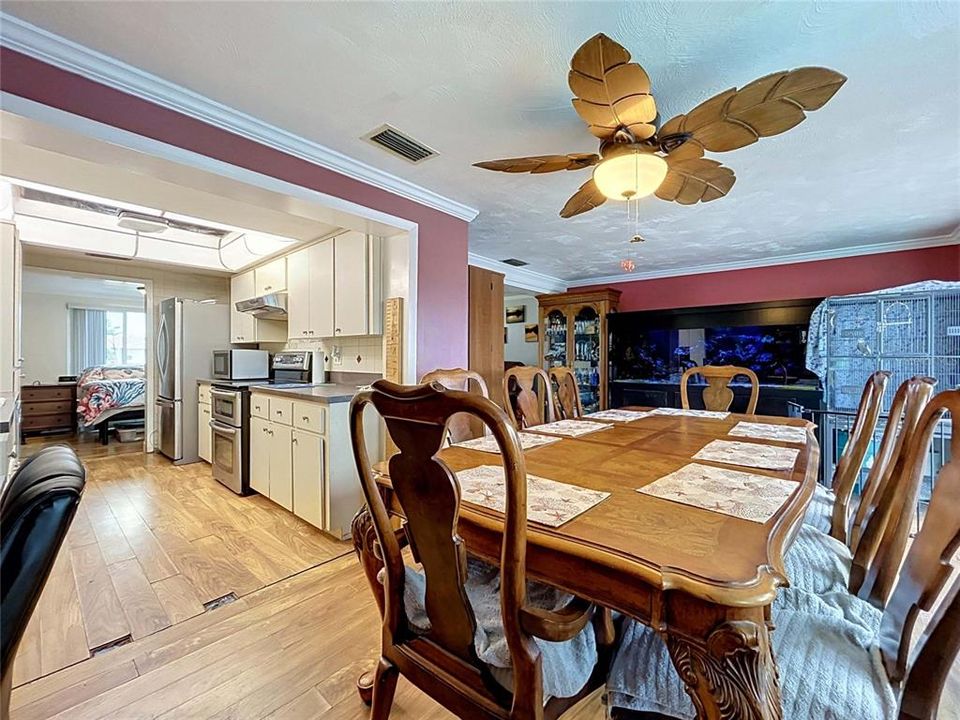 For Sale: $424,990 (3 beds, 2 baths, 1711 Square Feet)