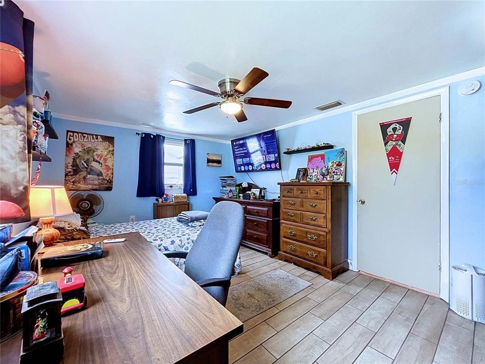 For Sale: $424,990 (3 beds, 2 baths, 1711 Square Feet)