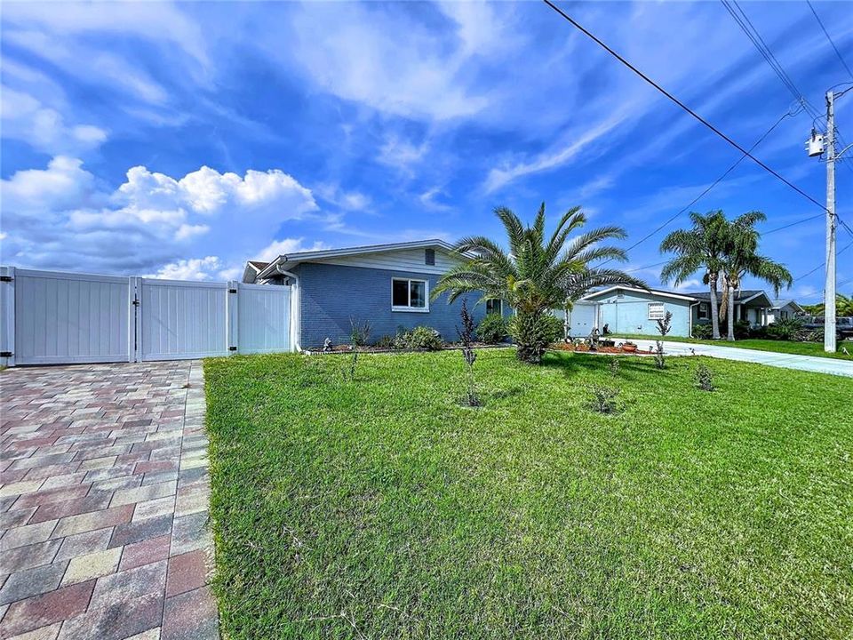 For Sale: $424,990 (3 beds, 2 baths, 1711 Square Feet)