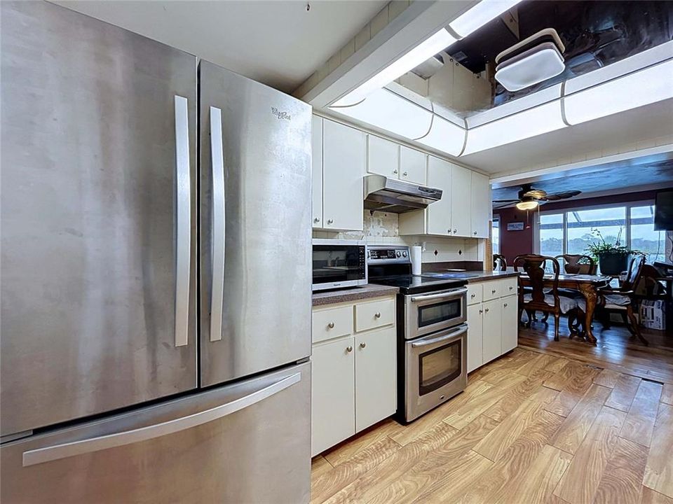 For Sale: $424,990 (3 beds, 2 baths, 1711 Square Feet)