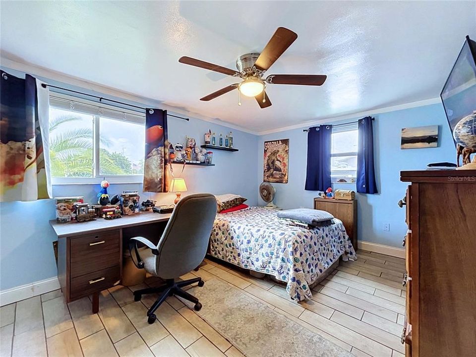 For Sale: $424,990 (3 beds, 2 baths, 1711 Square Feet)