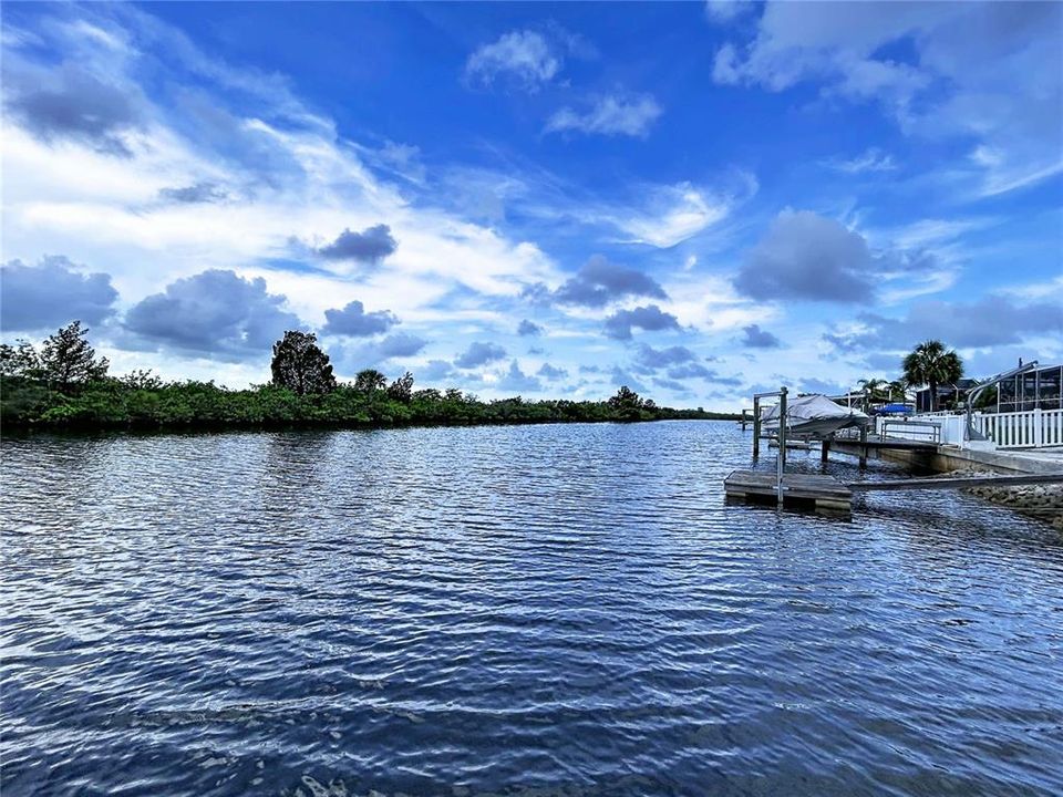 For Sale: $424,990 (3 beds, 2 baths, 1711 Square Feet)