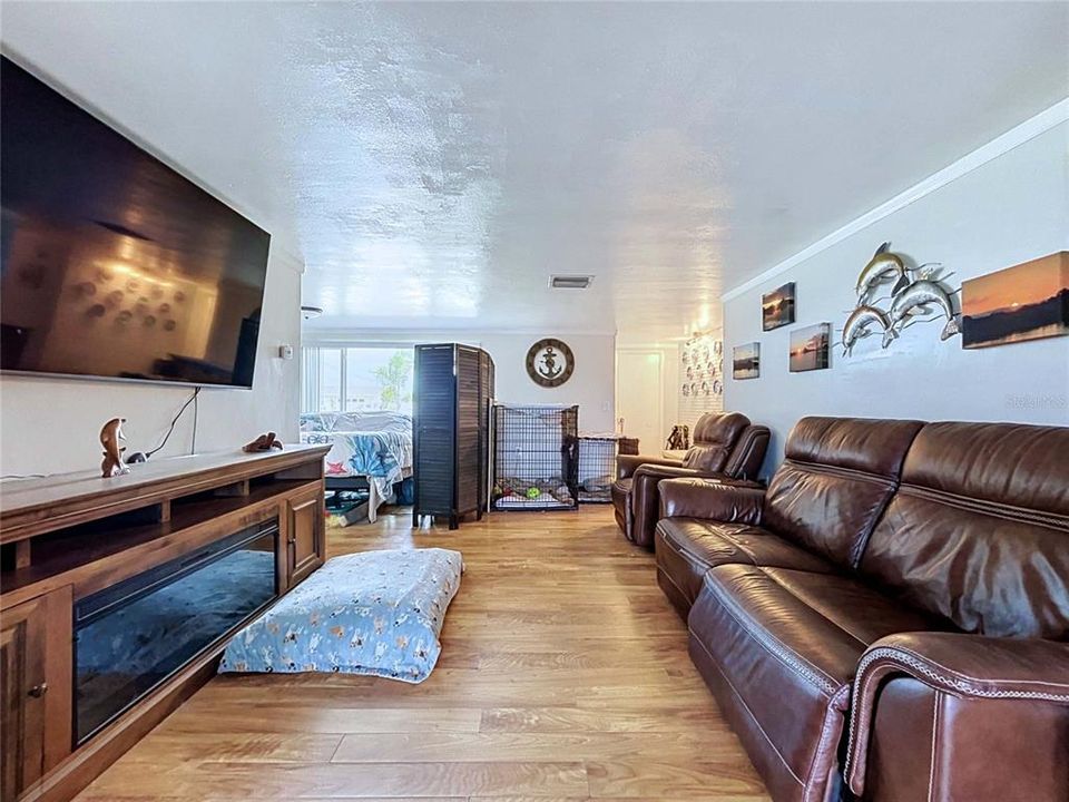 For Sale: $424,990 (3 beds, 2 baths, 1711 Square Feet)