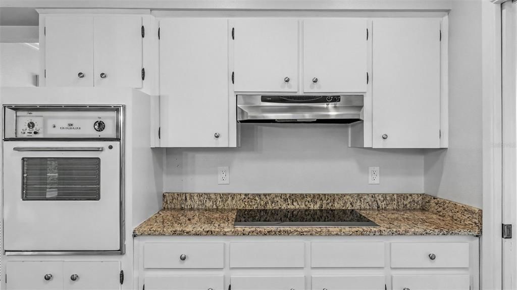 На продажу: $449,999 (4 спален, 3 ванн, 2247 Квадратных фут)