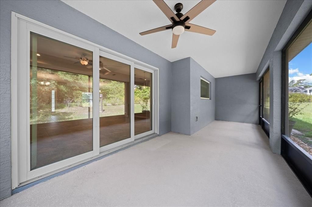 En Venta: $385,000 (3 camas, 2 baños, 1976 Pies cuadrados)