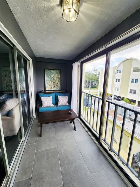 For Sale: $260,000 (2 beds, 2 baths, 1050 Square Feet)