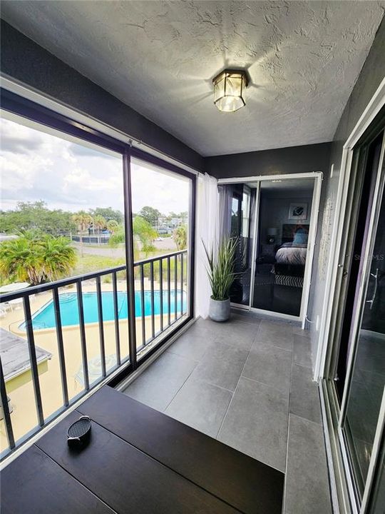 For Sale: $260,000 (2 beds, 2 baths, 1050 Square Feet)