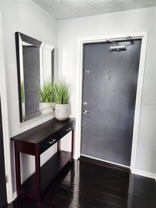 For Sale: $260,000 (2 beds, 2 baths, 1050 Square Feet)