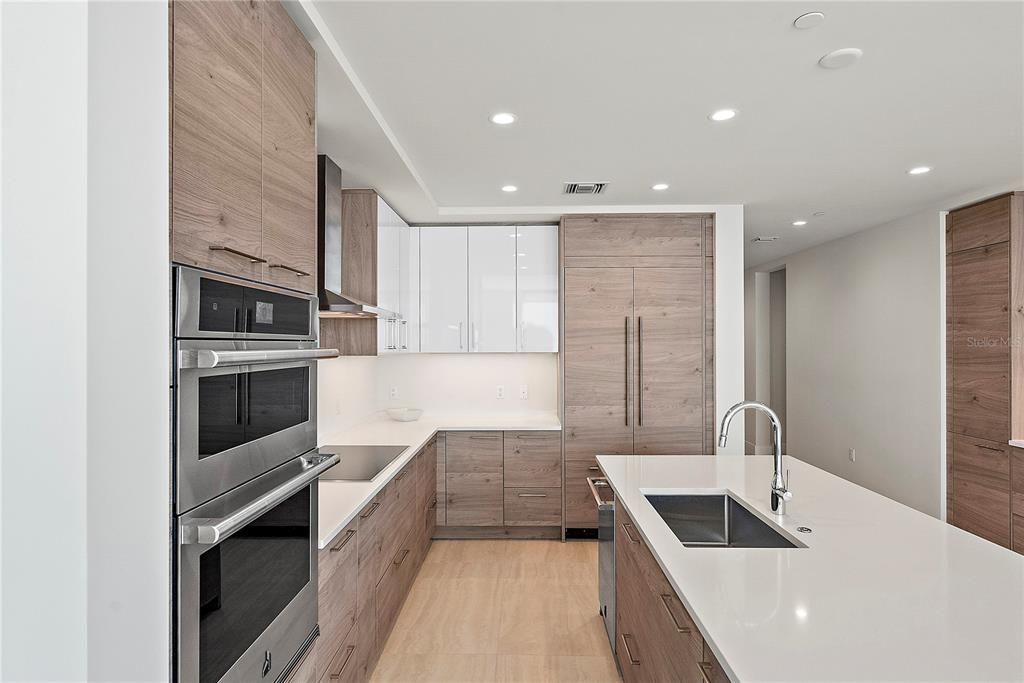 For Rent: $8,000 (2 beds, 3 baths, 2172 Square Feet)