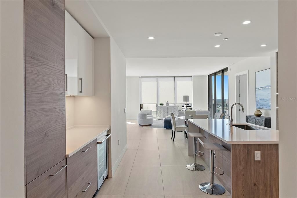 For Rent: $8,000 (2 beds, 3 baths, 2172 Square Feet)