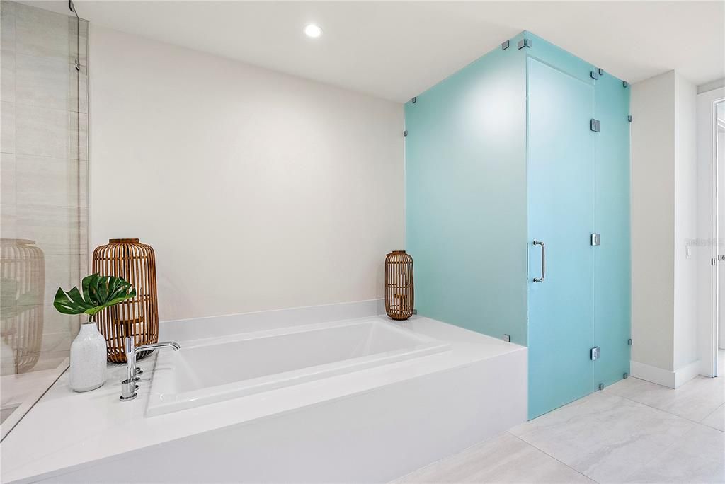 For Rent: $8,000 (2 beds, 3 baths, 2172 Square Feet)