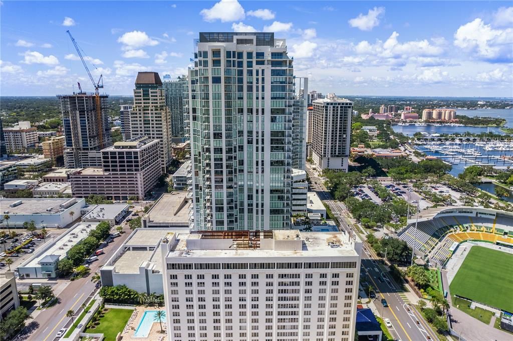 For Rent: $8,000 (2 beds, 3 baths, 2172 Square Feet)