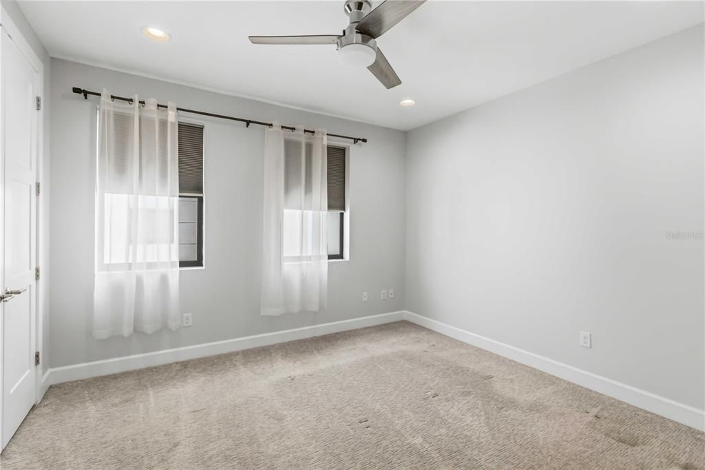 For Rent: $5,000 (3 beds, 2 baths, 1697 Square Feet)
