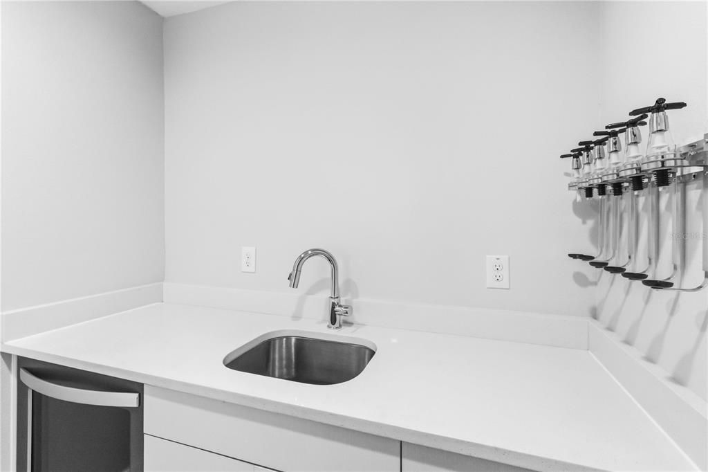 For Rent: $5,000 (3 beds, 2 baths, 1697 Square Feet)