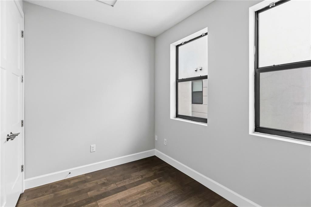 For Rent: $5,000 (3 beds, 2 baths, 1697 Square Feet)
