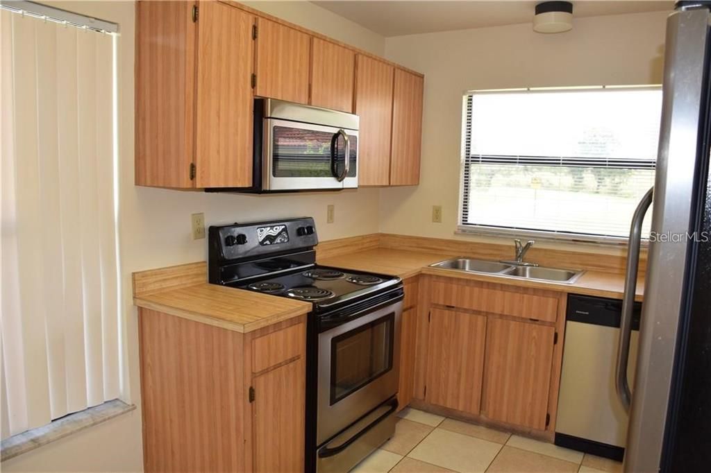 В аренду: $1,199 (2 спален, 2 ванн, 1038 Квадратных фут)