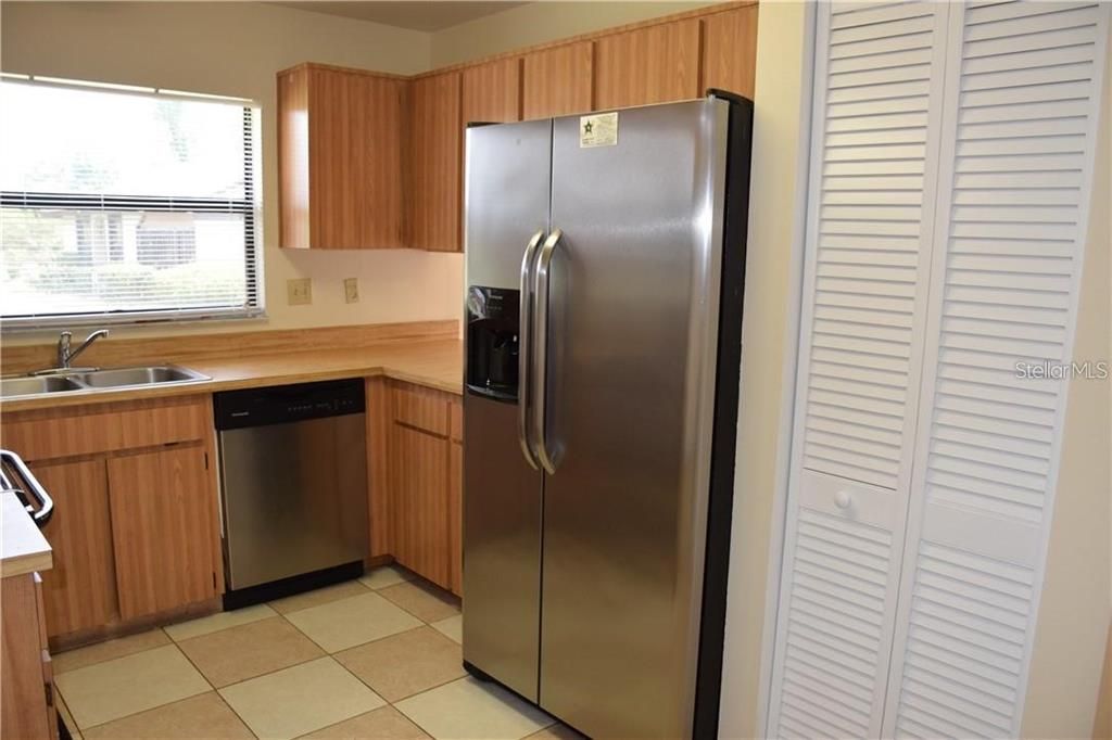 В аренду: $1,199 (2 спален, 2 ванн, 1038 Квадратных фут)
