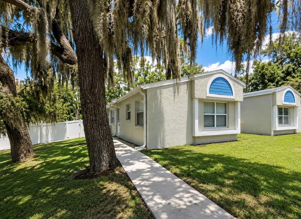 For Rent: $1,800 (3 beds, 2 baths, 1186 Square Feet)