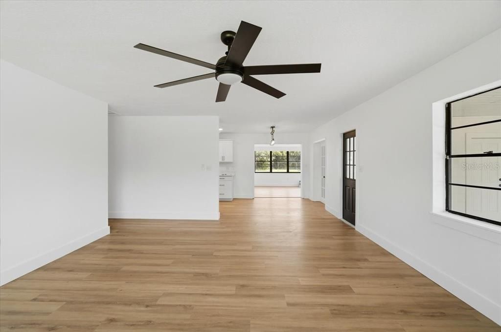 En Venta: $279,900 (3 camas, 2 baños, 1528 Pies cuadrados)