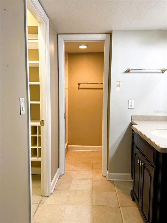 For Rent: $1,950 (2 beds, 2 baths, 1050 Square Feet)