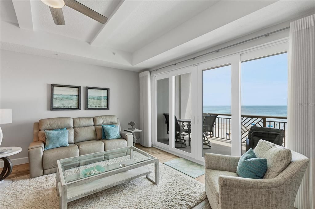 For Sale: $1,875,000 (3 beds, 3 baths, 2011 Square Feet)