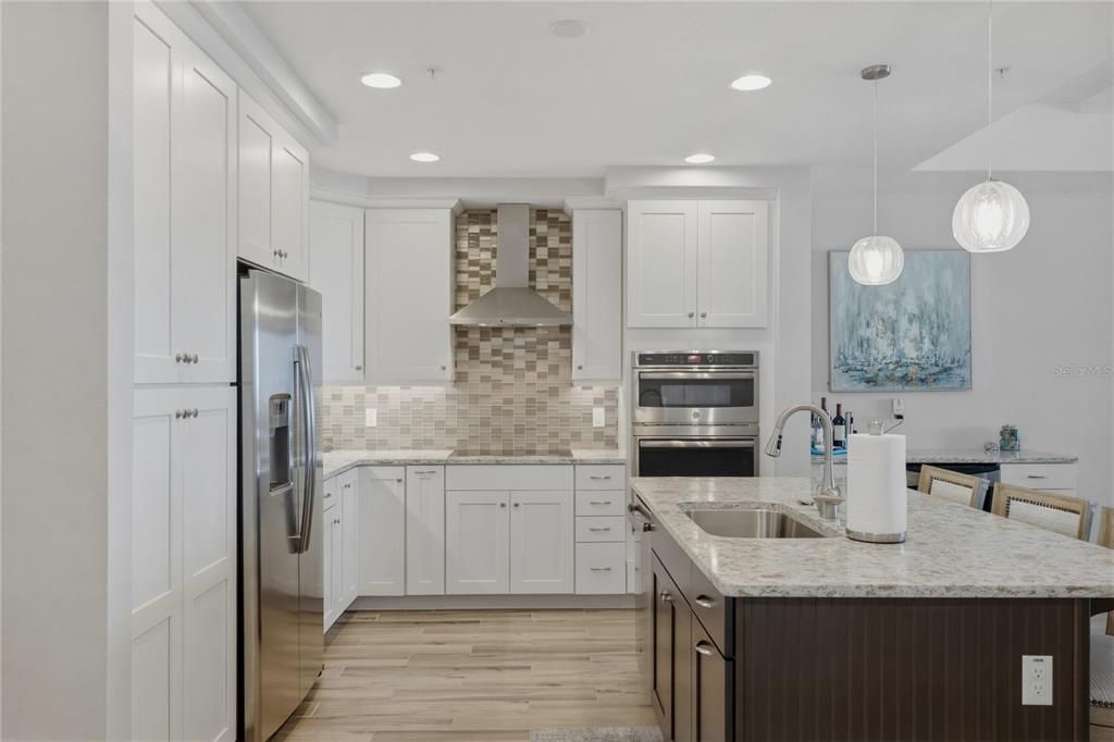 For Sale: $1,875,000 (3 beds, 3 baths, 2011 Square Feet)